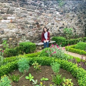 Meet your Posher, Emma